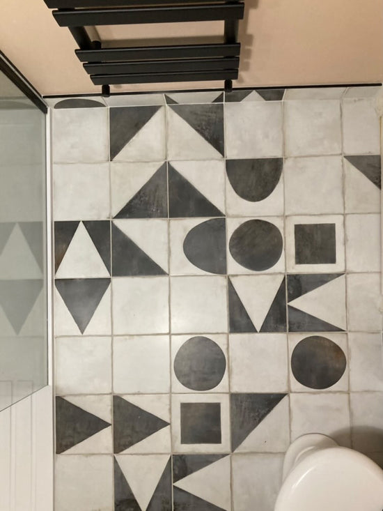 Geometrica Mono (Base Tile)