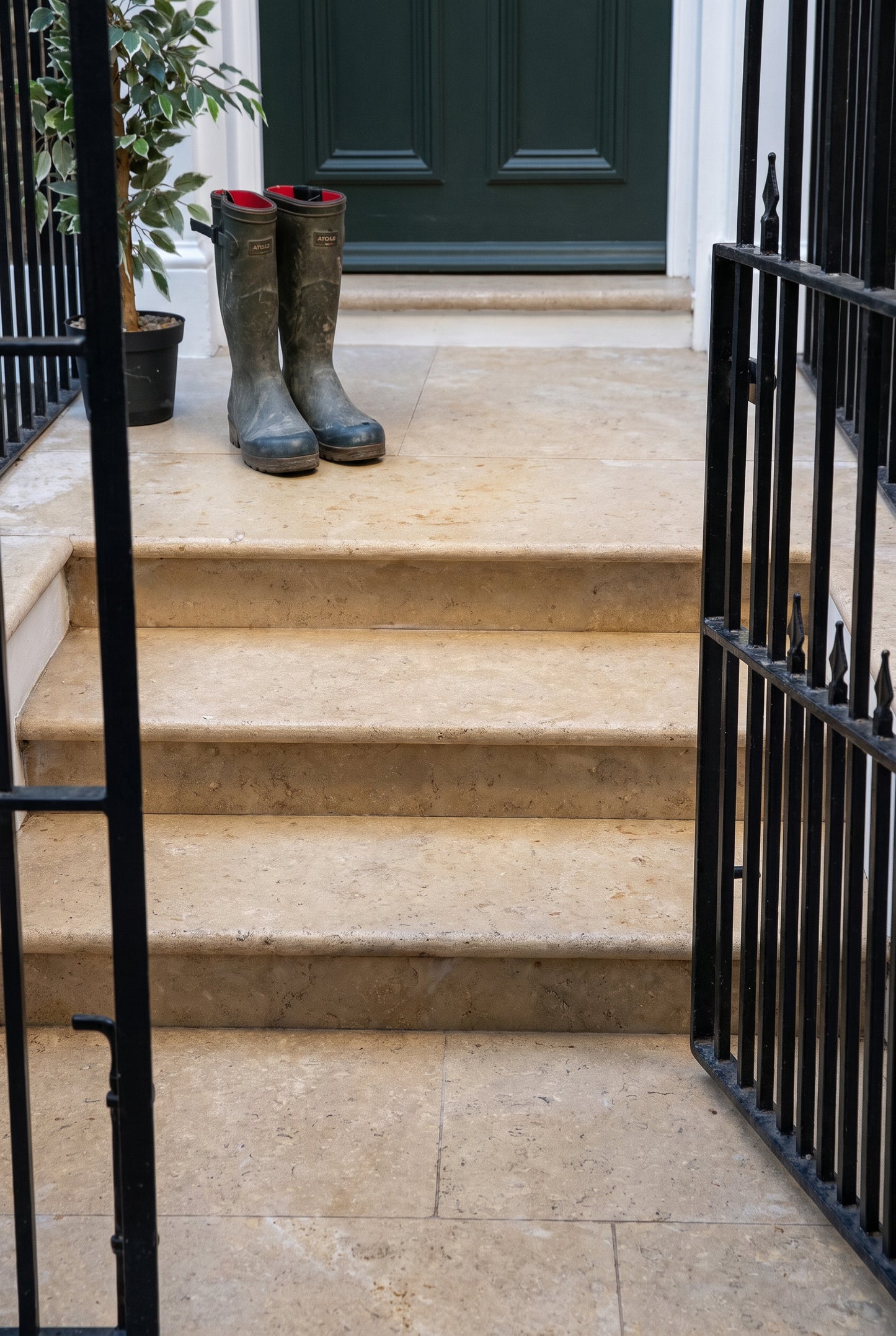 Selborne Limestone Bullnose Step & Riser - Tumbled & Etched Finish