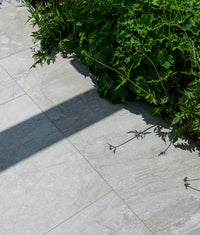 Lithos Paving Blanc Textured Finish