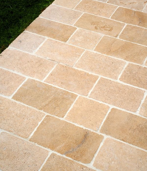 Neranjo Limestone Cobble Tumbled & Etched Finish